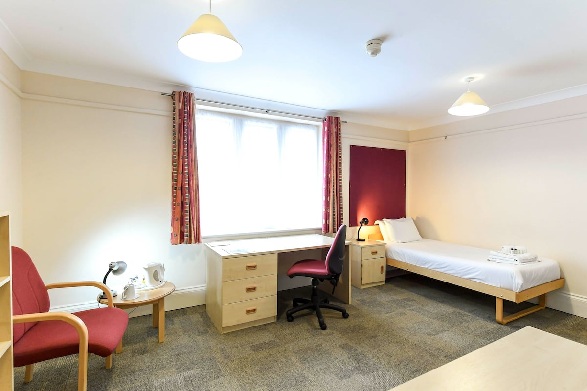 Deluxe Single Room