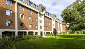 Front of property - Selwyn College (Cambridge)