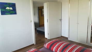 1 bedroom, iron/ironing board, bed sheets