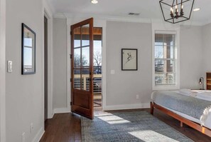 4 soverom, strykejern/-brett, wi-fi (inkludert) og sengetøy