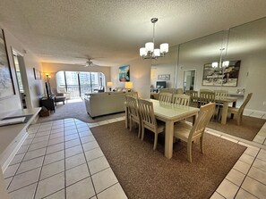 Interior - Quiet Oasis 2nd Floor Garden View, (Sarasota)