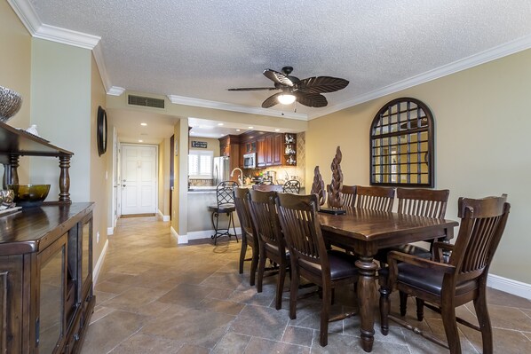 Dining - Contemporary Garden View, 2nd Floor (Sarasota)