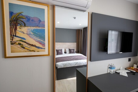 Fly Point Airport Hotel - Image 67