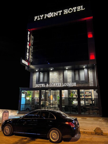 Fly Point Airport Hotel - Image 12