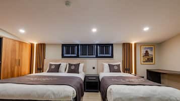 Decoración personalizada, muebles diferentes y escritorio