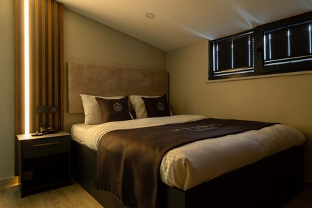 Fly Point Airport Hotel - Image 52
