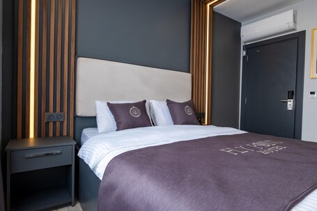 Fly Point Airport Hotel - Image 51