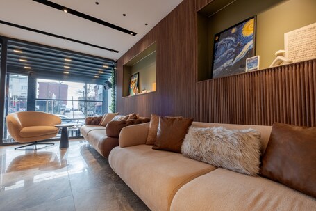 Fly Point Airport Hotel - Image 10