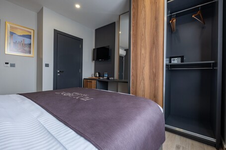 Fly Point Airport Hotel - Image 69
