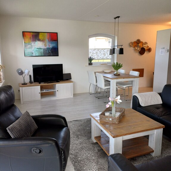 Geschmackvolle Ferienwohnung Direkt Hinter Den Dünen - 400m Zum Sandstrand - Den Helder