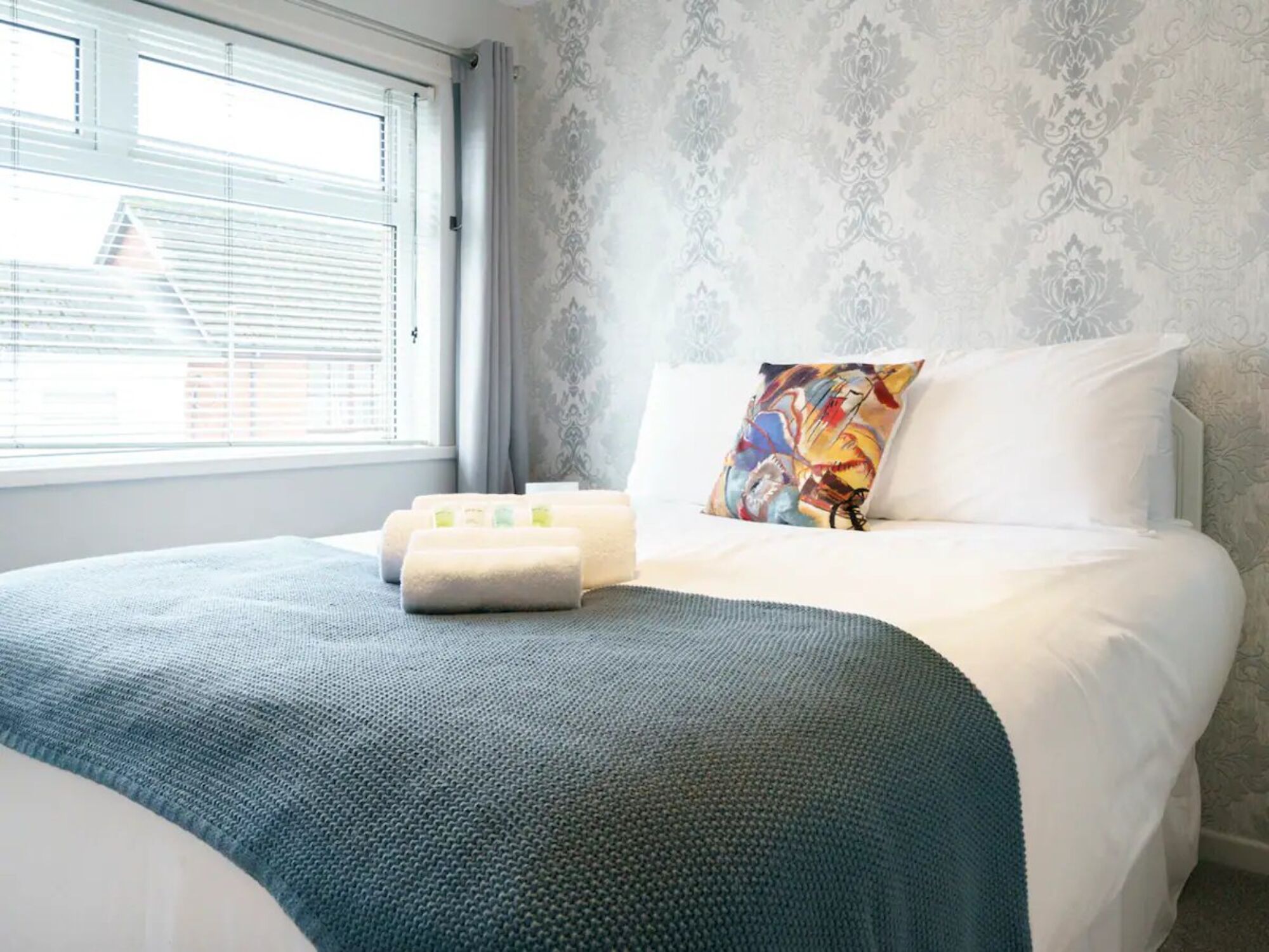 3 chambres, fer et planche à repasser, Wi-Fi gratuit, draps fournis