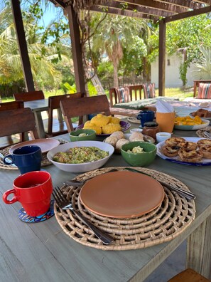 Outdoor dining - Hospedagem com Café da Manhã 📍 Barra Grande-pi 🚙 Estacionamento Gratuito (Cajueiro da Praia)