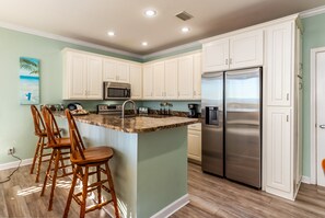 Fridge, microwave, oven, stovetop - 4 bedroom condo, 2 pools, Gulf View, boardwalk to beach! – Mother of Pearl (Dauphin Island)