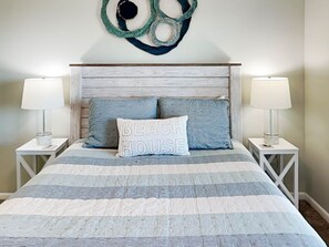 2 bedrooms, iron/ironing board, Internet, bed sheets