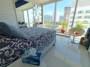 2 slaapkamers, een strijkplank/strijkijzer, wifi, beddengoed