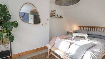 Mökki | 3 makuuhuonetta, yksilöllisesti sisustettu, yksilöllisesti kalustettu