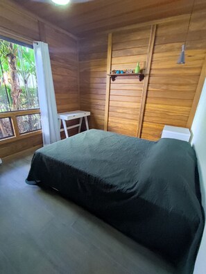 2 quartos, ferros/tábuas de passar roupa, Wi-Fi, roupa de cama