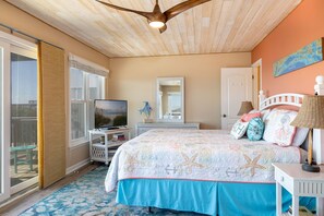 4 bedrooms, desk, iron/ironing board, WiFi
