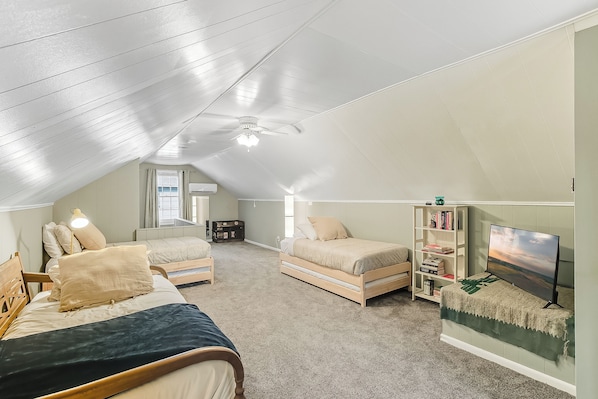 3 Schlafzimmer, Schreibtisch, Bügeleisen/Bügelbrett, kostenloses WLAN