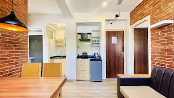 Apartamento Signature | Cocina privada | Hervidor eléctrico y utensilios de cocina