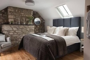 3 chambres, fer et planche à repasser, lit de bébé portatif, Wi-Fi
