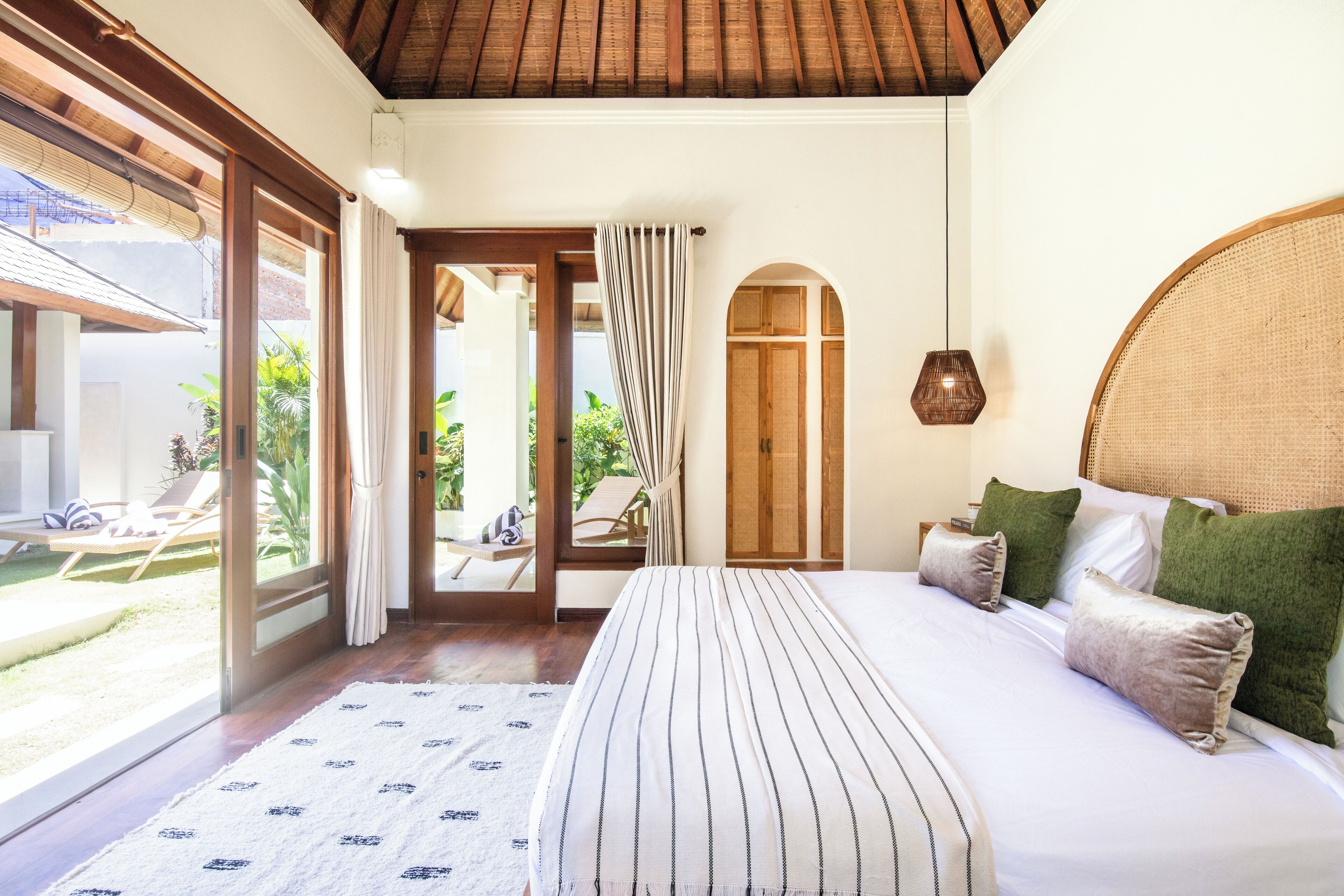 Villa (4 Bedrooms) | Exterior