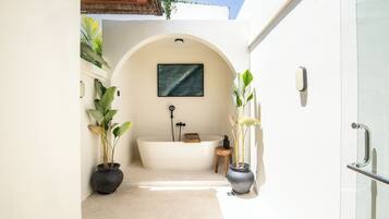 Villa (4 Bedrooms) | Exterior
