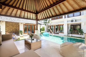 Villa (4 Bedrooms) | Extérieur