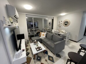 Smart TV, stereo - Apartamento Estilo Ejecutivo (Cali)