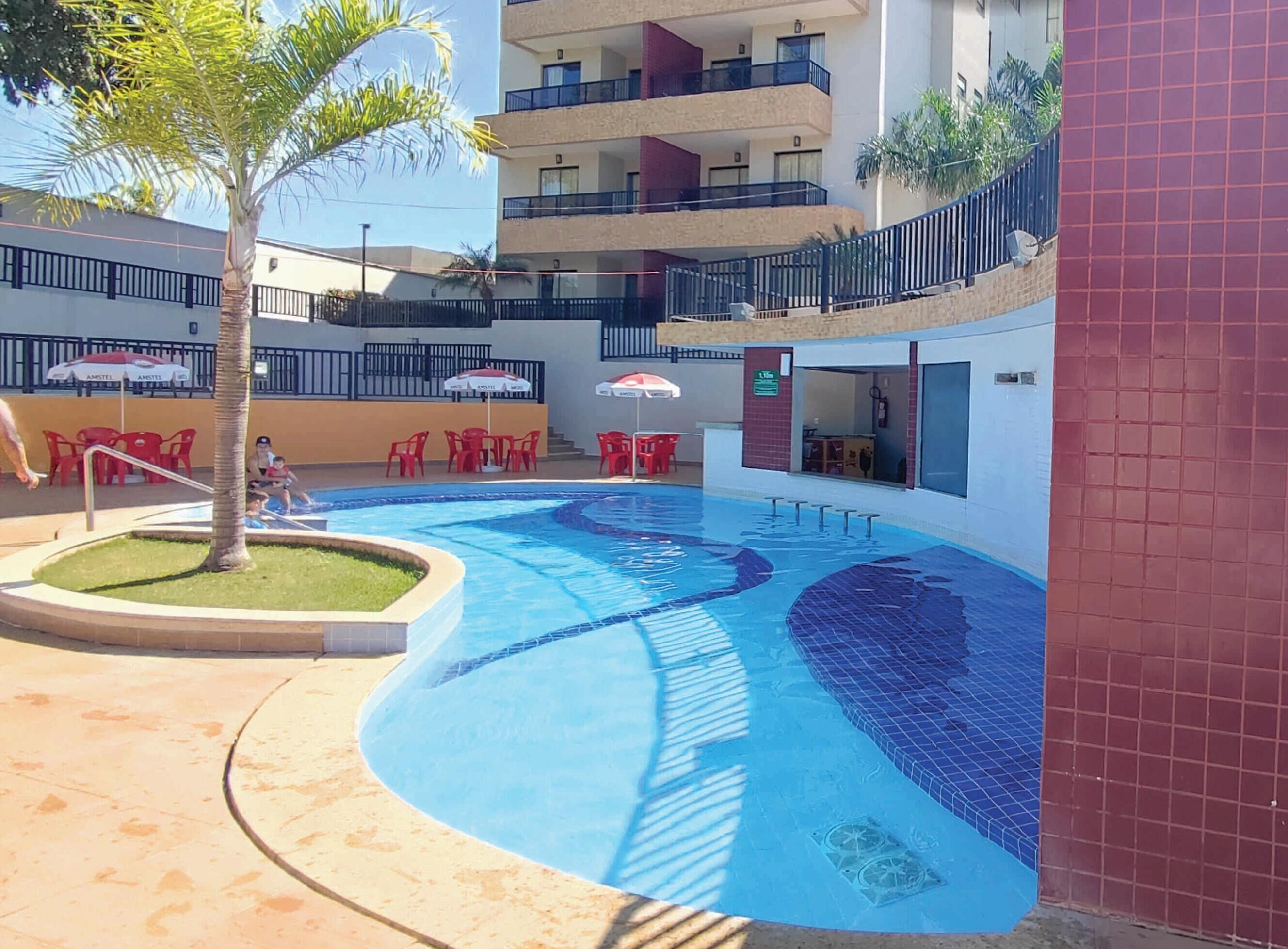 4 outdoor pools