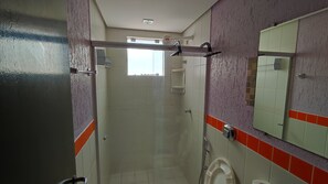 Familienapartment | Badezimmer | Dusche