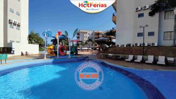 4 outdoor pools