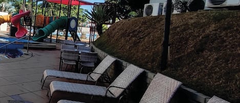 4 albercas al aire libre