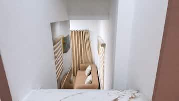 Family Room, Balcony