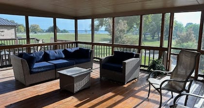 Beautiful LAKE FRONT home on Lake Fork!