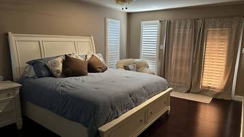 3 bedrooms, desk, travel cot, free WiFi
