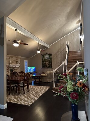 Interior - Beautiful LAKE FRONT home on Lake Fork! (Alba)