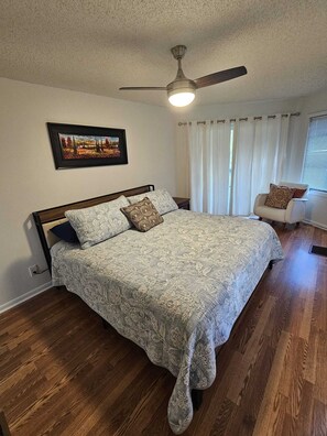 2 室のベッドルーム、WiFi、ベッドシーツ