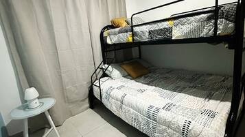 3 bedrooms, iron/ironing board, free WiFi, bed sheets