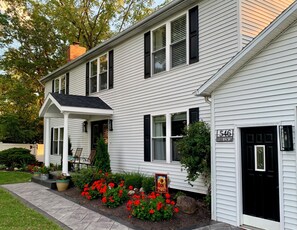 Exterior - SEE SOLAR ECLIPSE IN CTR OF PATH AT A BEAUTIFUL LAKEFRONT HOME.  NO CITY LIGHTS! (Cayuga)