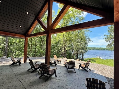 テラス / パティオ. The Lodge on Lake of the Pines - enjoy the Northwoods in comfort!