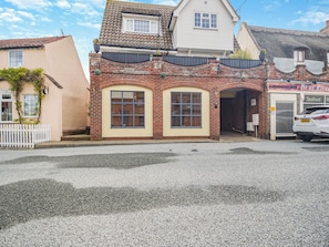 Exterior - 2 bedroom accommodation in Horning (Horning)