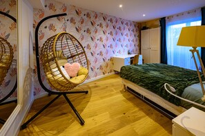 4 dormitorios, tabla de planchar con plancha, wifi y ropa de cama
