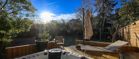 Baignoire à remous extérieure