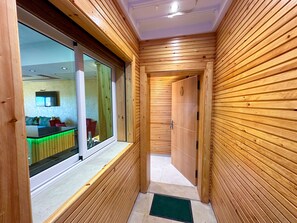 Property entrance - Luxurious Scandinavian-style pool & play (Oued Laou)