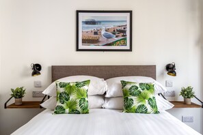 3 slaapkamers, een strijkplank/strijkijzer, wifi, beddengoed