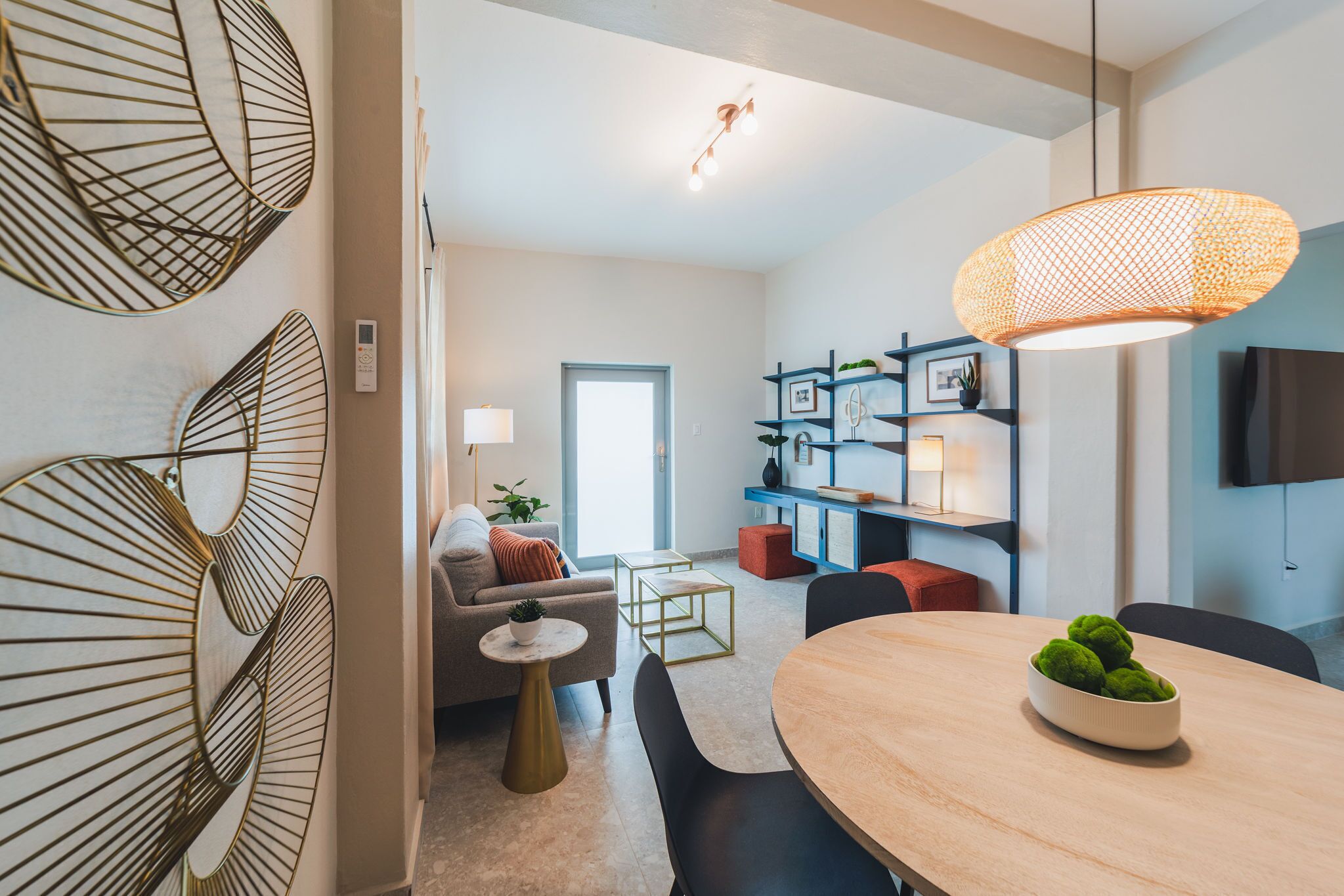 2 Stylish Remodeled Units - Generator - Near Placita - 6 Ensuite Bathrooms - San Juan