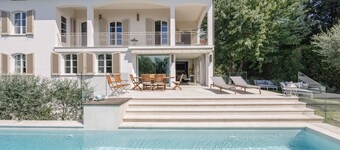 Villa Ivona Modern Luxury Classic Villa with Private Pool and panoramic views in 3 kms from Lucca Walls
