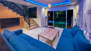 Toetasjesleilighet – deluxe | Oppholdsområde