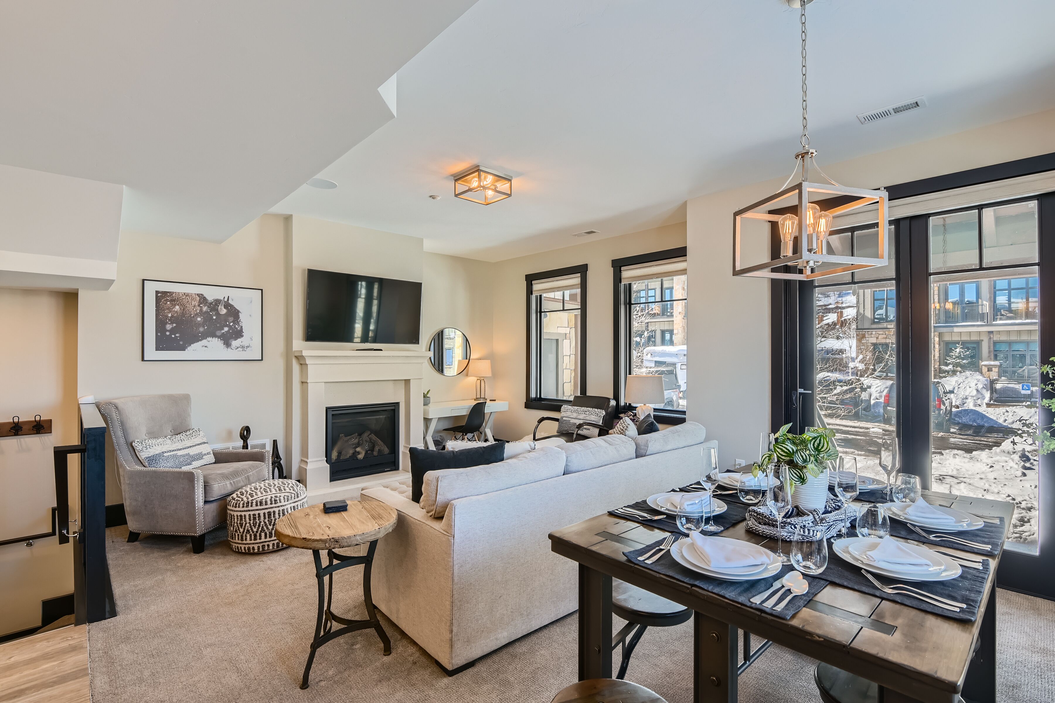 New! Blackstone Mtn Townhome, Walk to Slopes-AC-Hot Tub-Pool-Fitness Room!